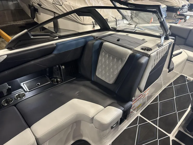 Slide: The Image of Malibu M230 2025 - 12