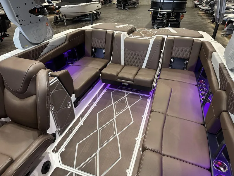 Slide: The Image of Malibu M242 2025 - 13