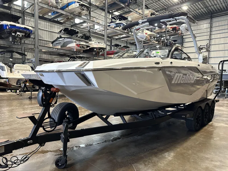 Slide: The Image of Malibu M242 2025 - 3