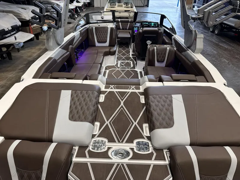 Slide: The Image of Malibu M242 2025 - 7