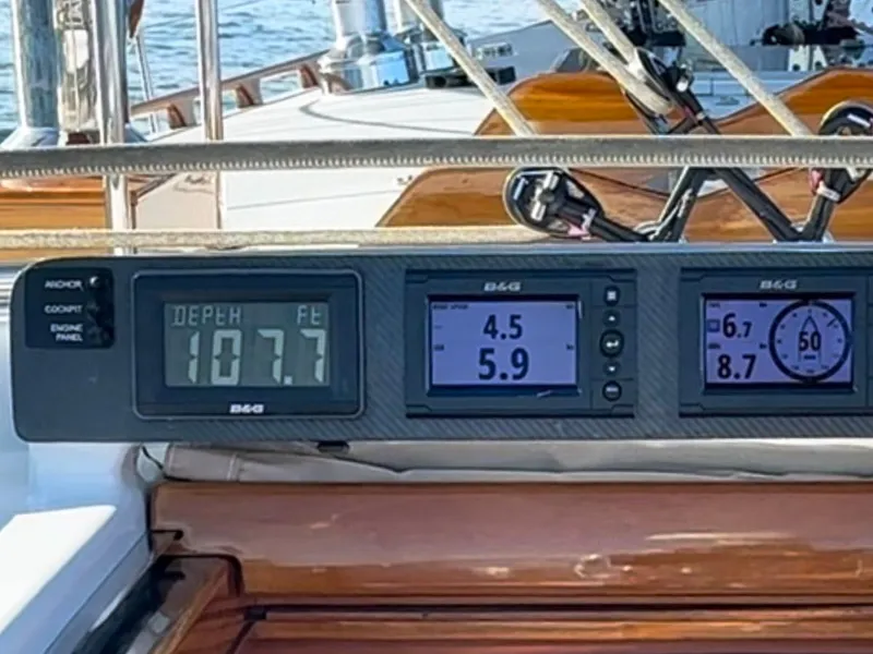 Slide: The Image of Traveler, Instruments (left) - 38