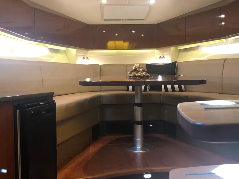 Slide: The Image of Sea Ray 370 Venture 2014 - 58