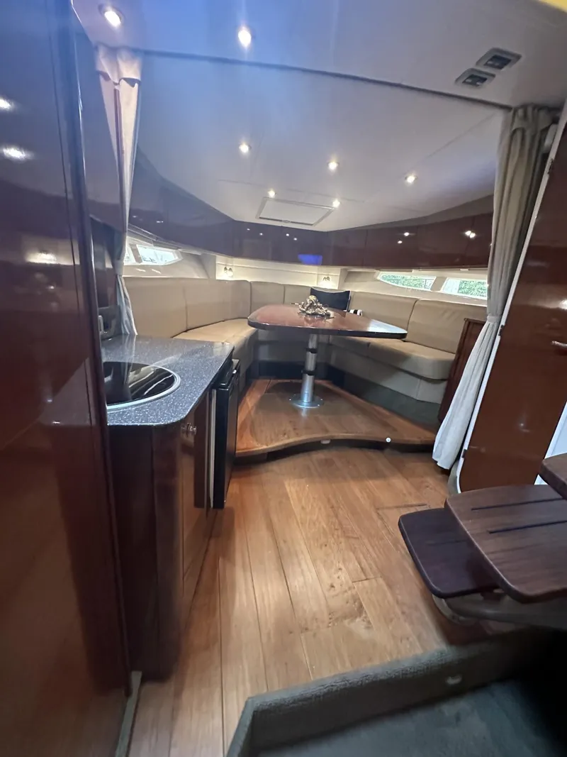 Slide: The Image of Sea Ray 370 Venture 2014 - 59