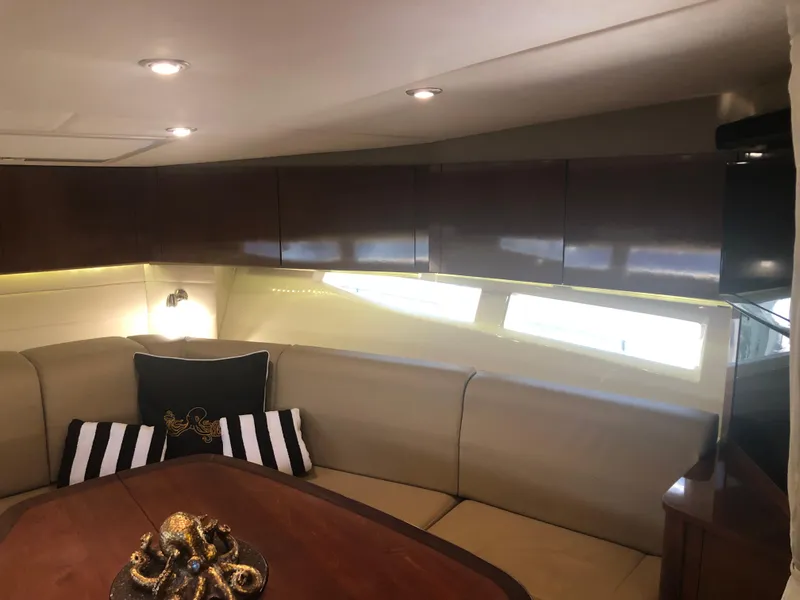 Slide: The Image of Sea Ray 370 Venture 2014 - 63