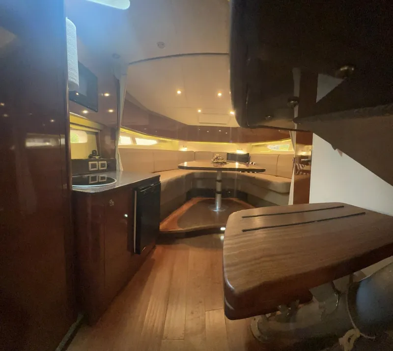 Slide: The Image of Sea Ray 370 Venture 2014 - 64