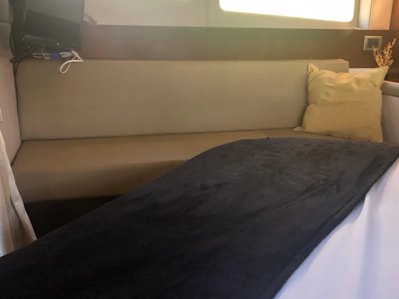Slide: The Image of Sea Ray 370 Venture 2014 - 80