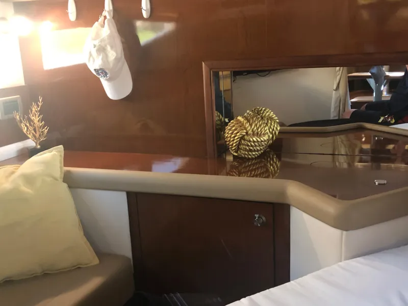 Slide: The Image of Sea Ray 370 Venture 2014 - 82