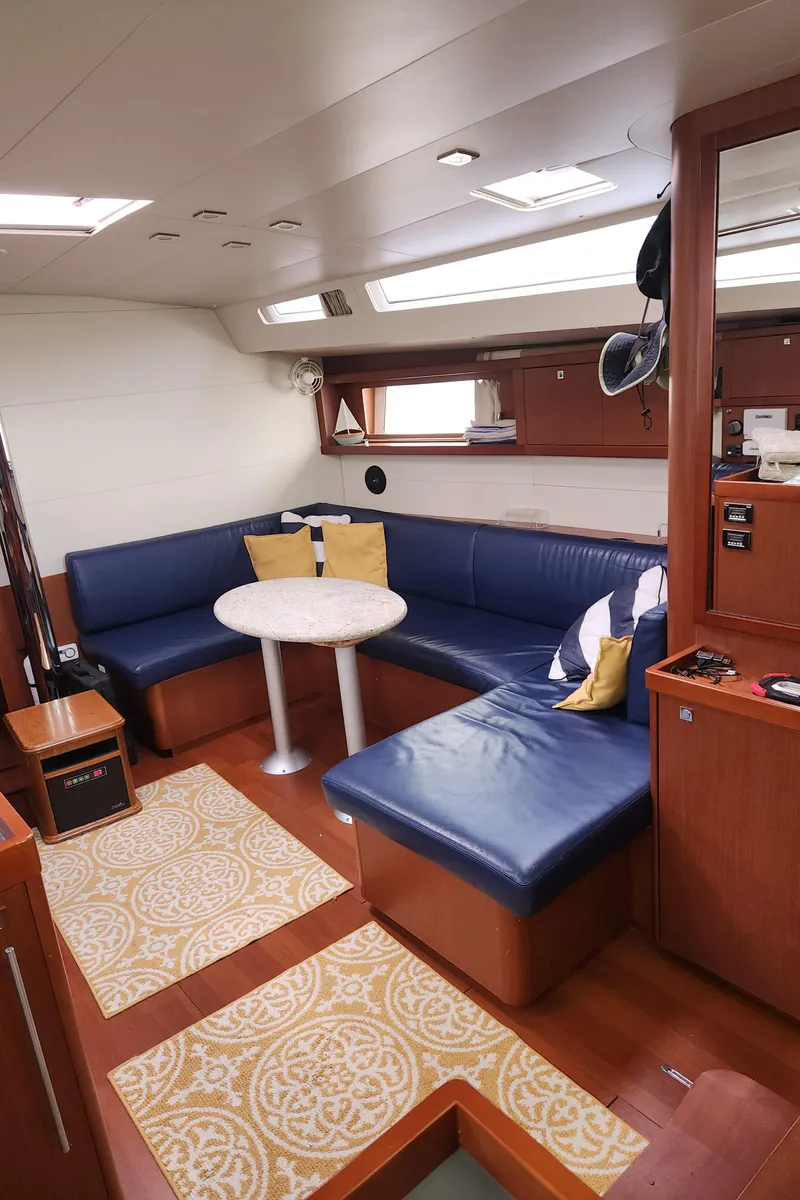 Slide: The Image of Cocktail table - 18