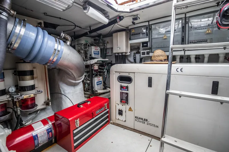 Slide: The Image of Azimut Evolution 2007 - 109