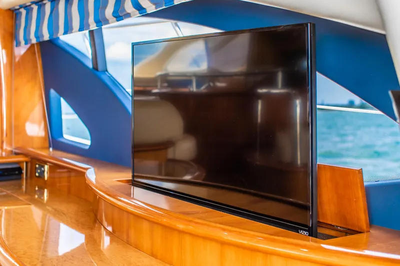 Slide: The Image of Azimut Evolution 2007 - 32