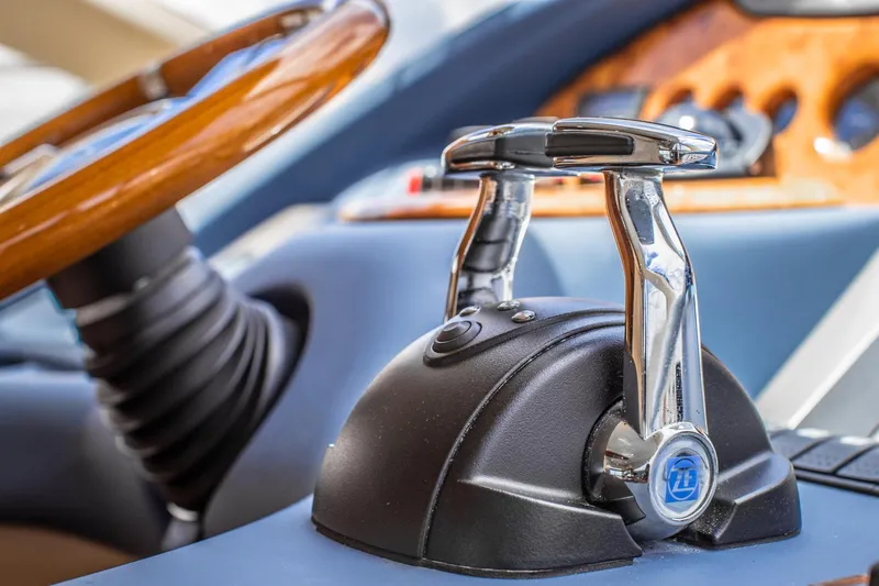 Slide: The Image of Azimut Evolution 2007 - 38