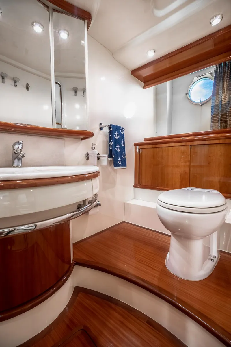 Slide: The Image of Azimut Evolution 2007 - 44