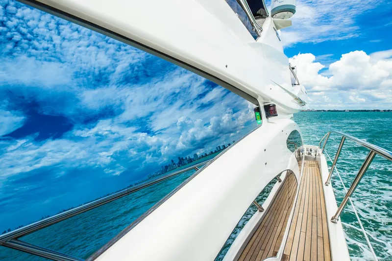 Slide: The Image of Azimut Evolution 2007 - 70