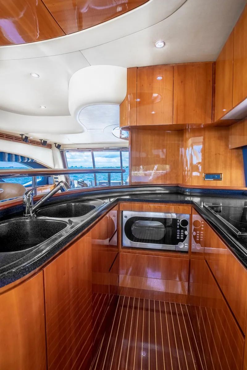 Slide: The Image of Azimut Evolution 2007 - 89