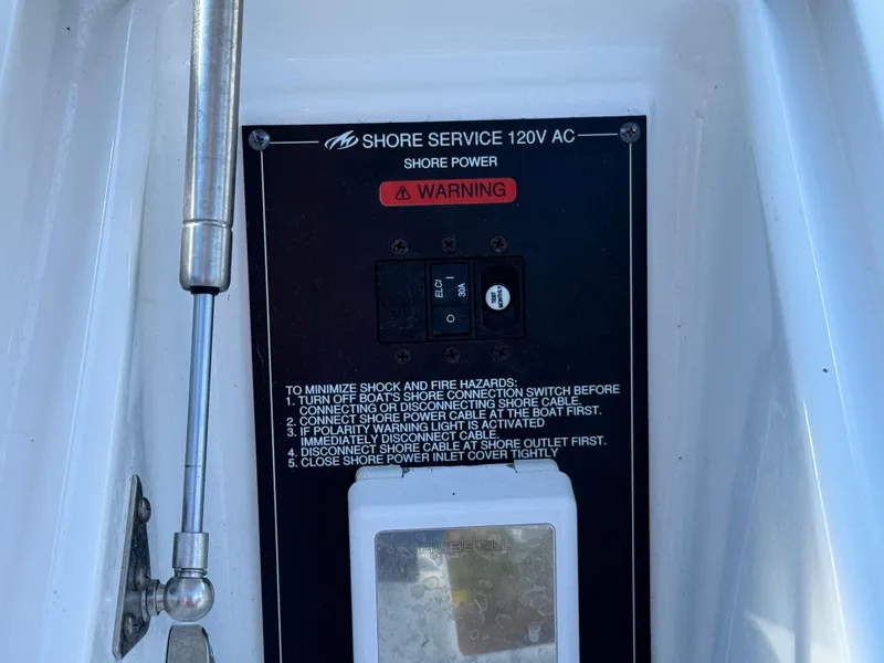 Slide: The Image of Monterey 328SS Super Sport 2018 - 55