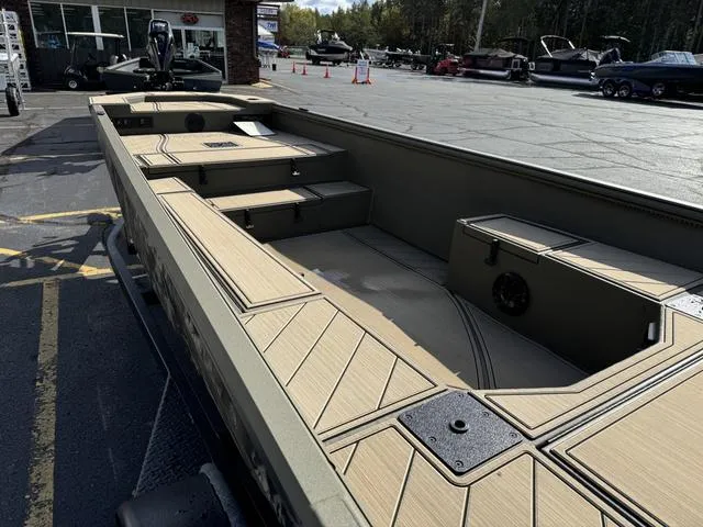 Slide: The Image of Thor Lake Hammer 1754 2025 - 21