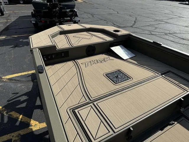 Slide: The Image of Thor Lake Hammer 1754 2025 - 22