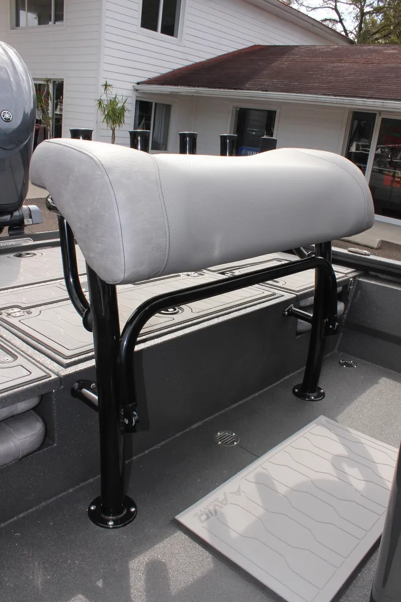 Slide: The Image of 2025 Avid 21 FSX boat with cushioned leaning post and sturdy black frame. - 20