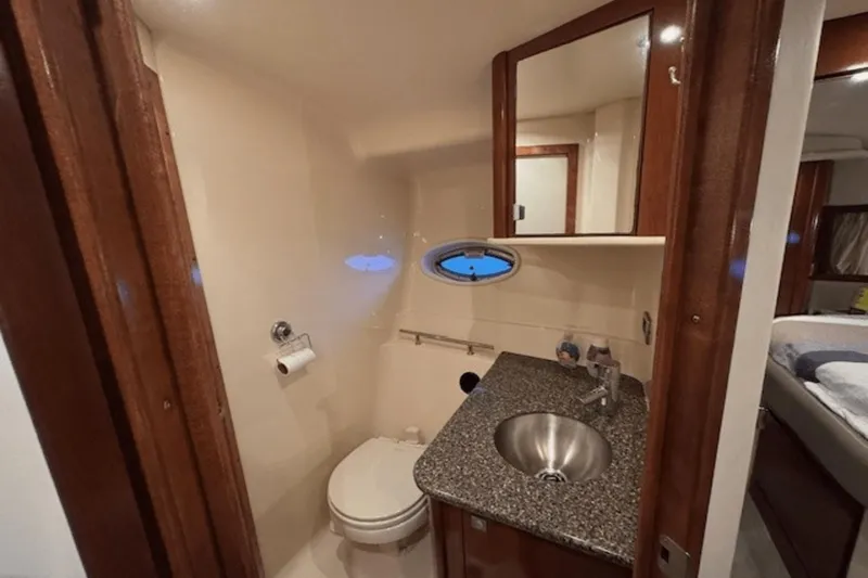 Slide: The Image of Sea Ray 38 Sundancer 2008 - 10