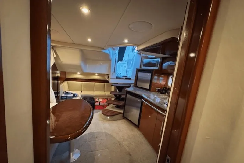 Slide: The Image of Sea Ray 38 Sundancer 2008 - 13