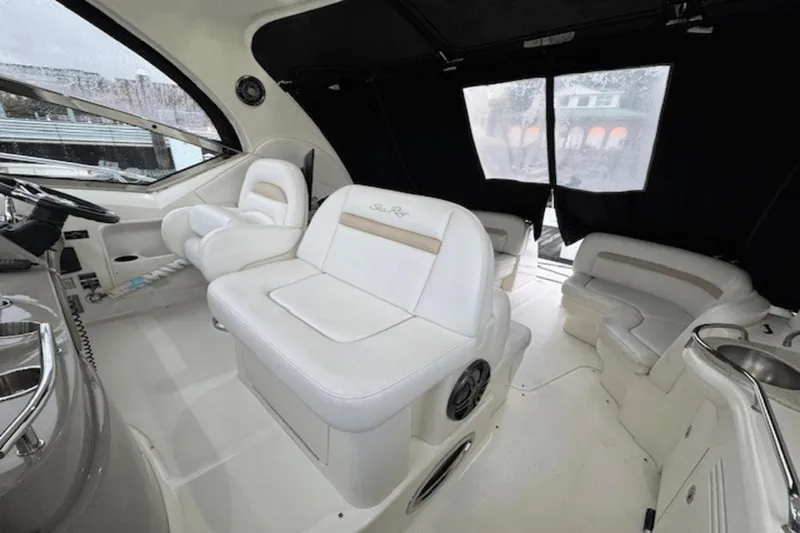 Slide: The Image of Sea Ray 38 Sundancer 2008 - 21