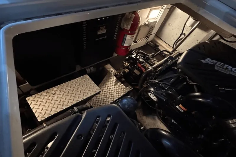 Slide: The Image of Sea Ray 38 Sundancer 2008 - 27