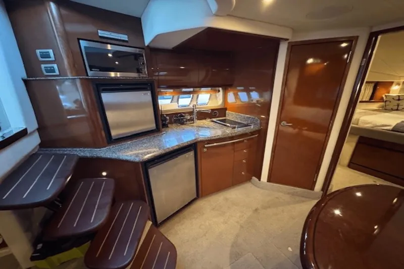 Slide: The Image of Sea Ray 38 Sundancer 2008 - 4