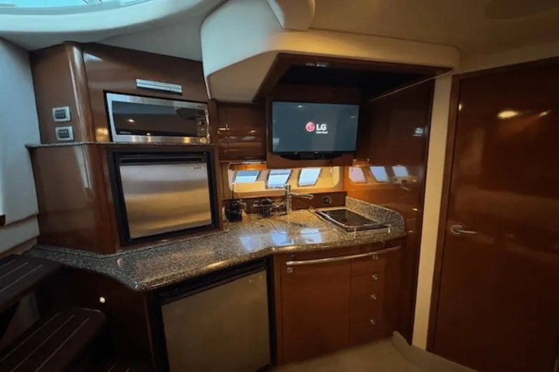 Slide: The Image of Sea Ray 38 Sundancer 2008 - 5