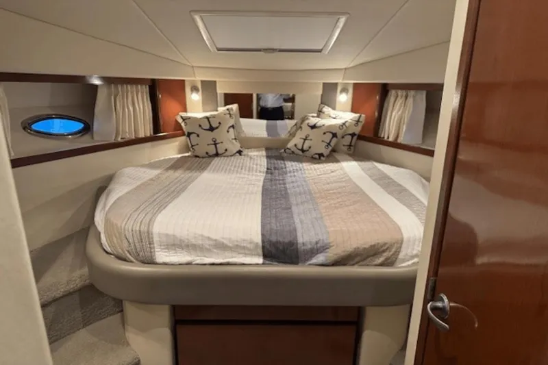 Slide: The Image of Sea Ray 38 Sundancer 2008 - 8