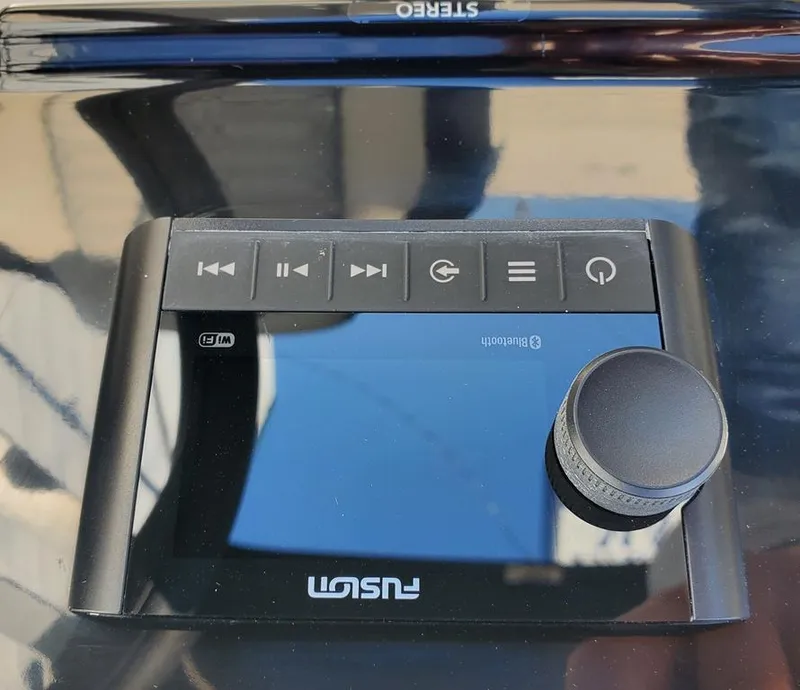 Slide: The Image of Fusion Bluetooth Marine Stereo - 25