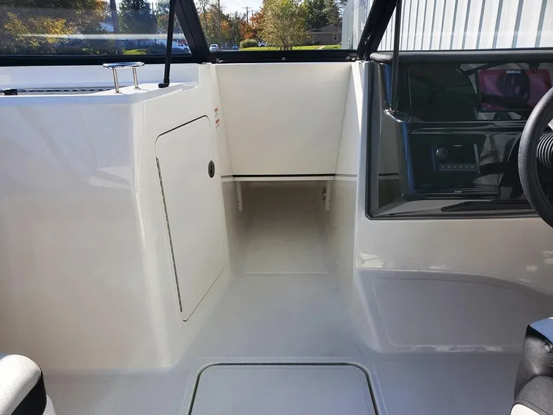 Slide: The Image of Port side in dash storage - 29