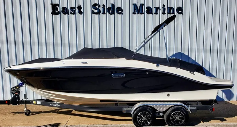 Slide: The Image of 2025 Sea Ray SPX 210 BR at East Side Marine. - 32
