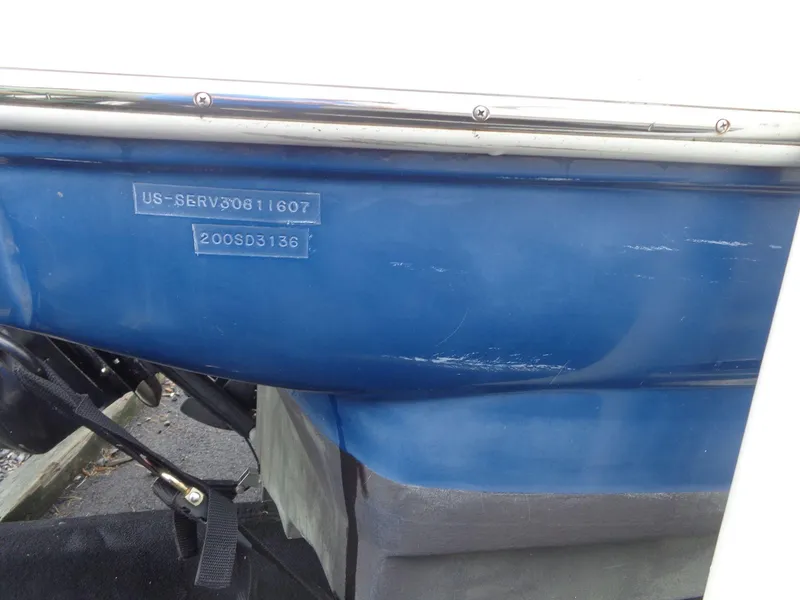 Slide: The Image of 2007 Sea Ray 200 Sundeck boat hull with identification numbers visible. - 11