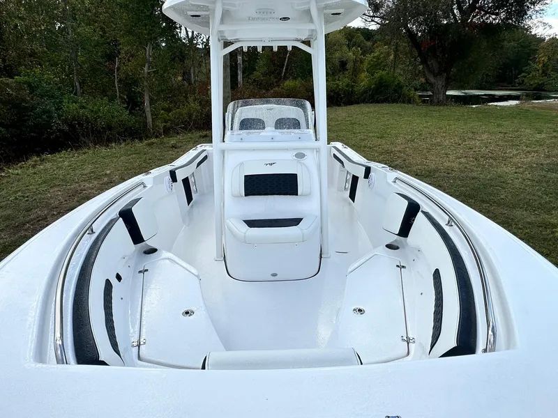 Slide: The Image of Tidewater 220 Center Console 2025 - 10