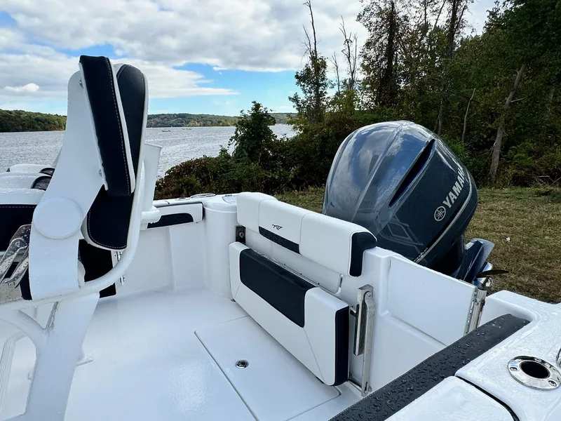 Slide: The Image of Tidewater 220 Center Console 2025 - 14