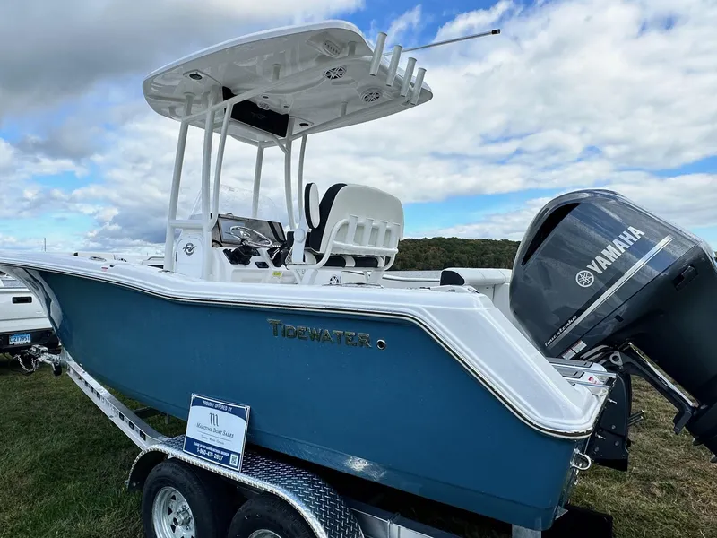 Slide: The Image of Tidewater 220 Center Console 2025 - 3