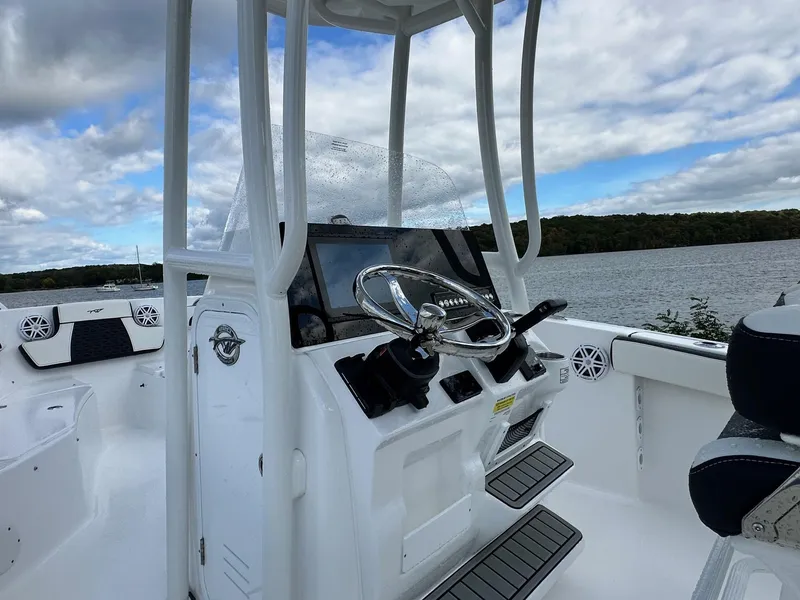 Slide: The Image of Tidewater 220 Center Console 2025 - 7