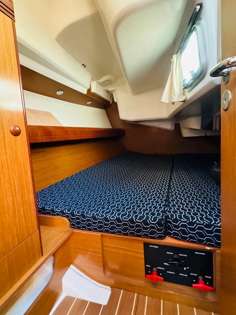 Slide: The Image of Interior cabin of 2007 Jeanneau Sun Odyssey 36i sailboat with cozy bedding. - 41