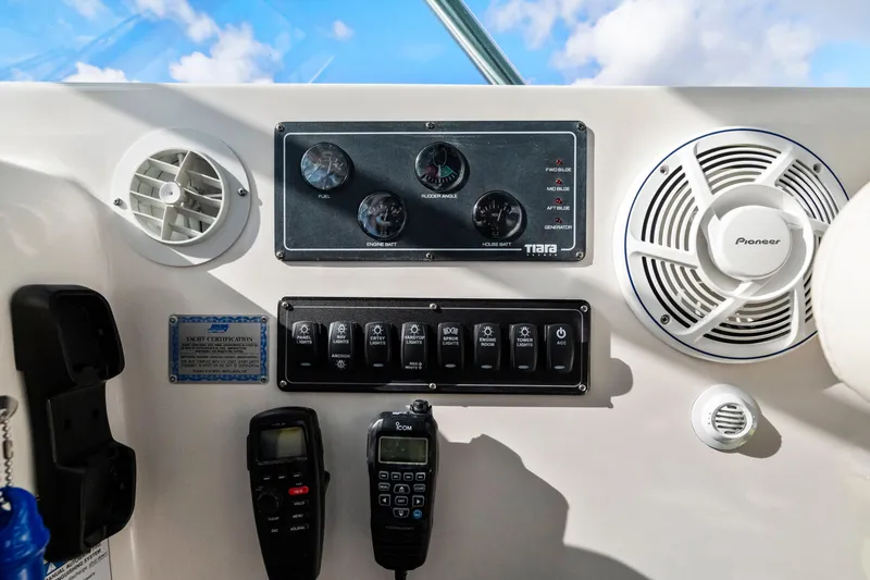 Slide: The Image of Tiara 4200 Open 2007 - 25