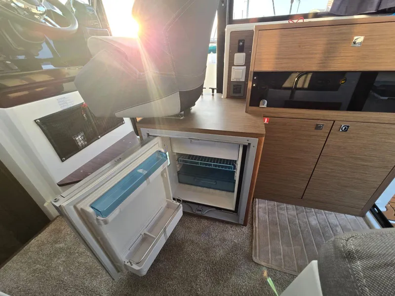 Slide: The Image of Jeanneau NC 895 Sport 2020 - 50