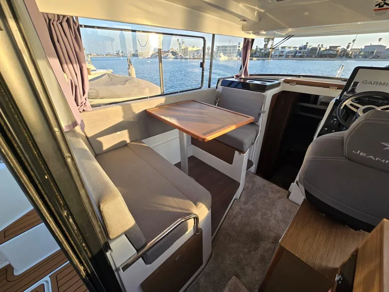 Slide: The Image of Jeanneau NC 895 Sport 2020 - 53