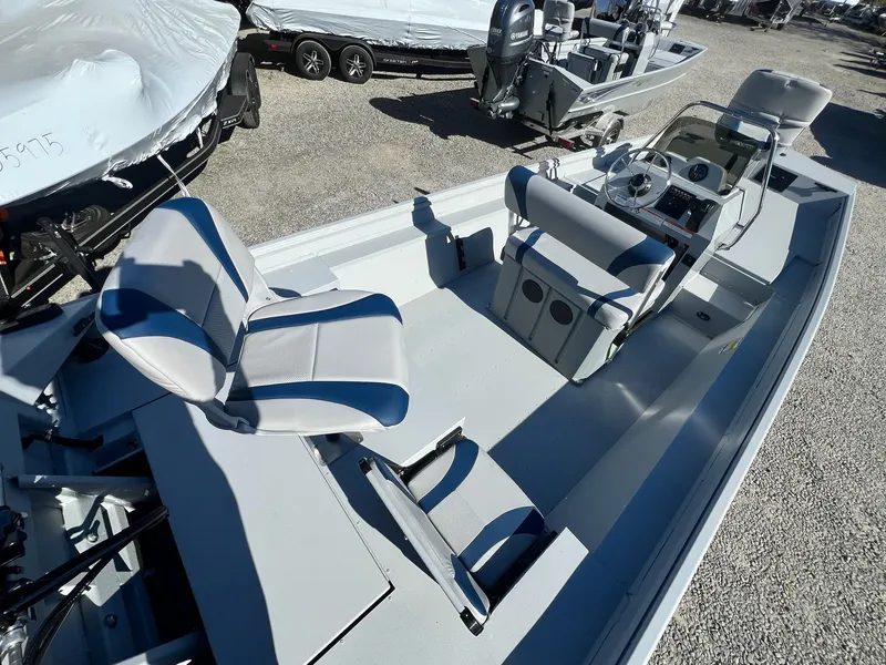 Slide: The Image of G3 Gator Tough 18 CCJ DLX 2025 - 21