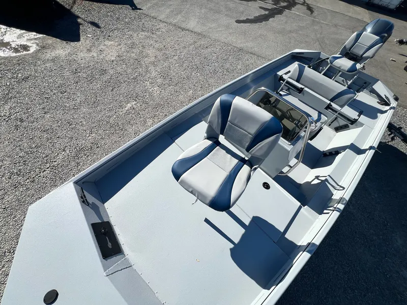 Slide: The Image of G3 Gator Tough 18 CCJ DLX 2025 - 6