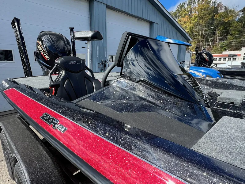 Slide: The Image of Skeeter ZXR21 2025 - 13