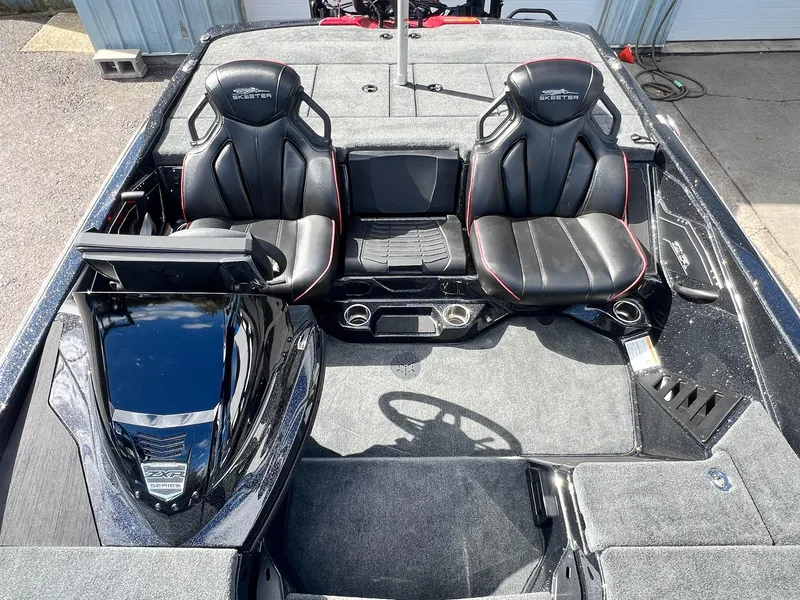 Slide: The Image of Skeeter ZXR21 2025 - 18