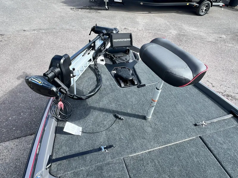 Slide: The Image of 2025 Skeeter ZXR 21 boat deck with fishing seat and trolling motor. - 42