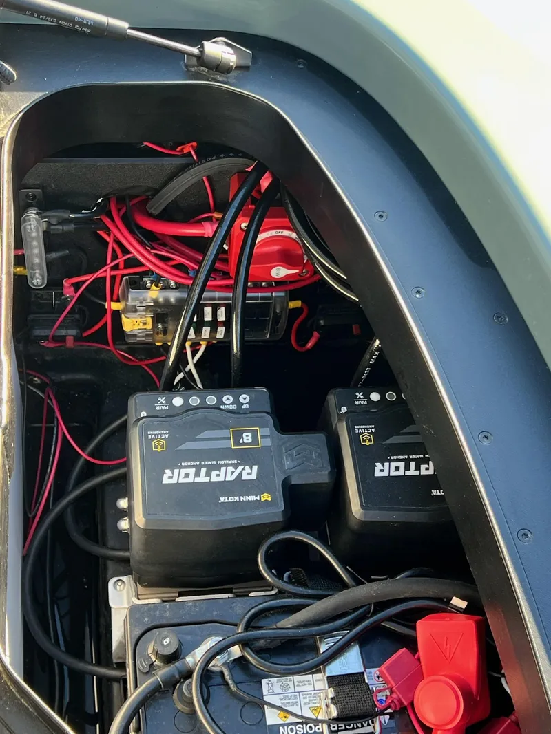 Slide: The Image of Skeeter FXR20 Apex 2025 - 12