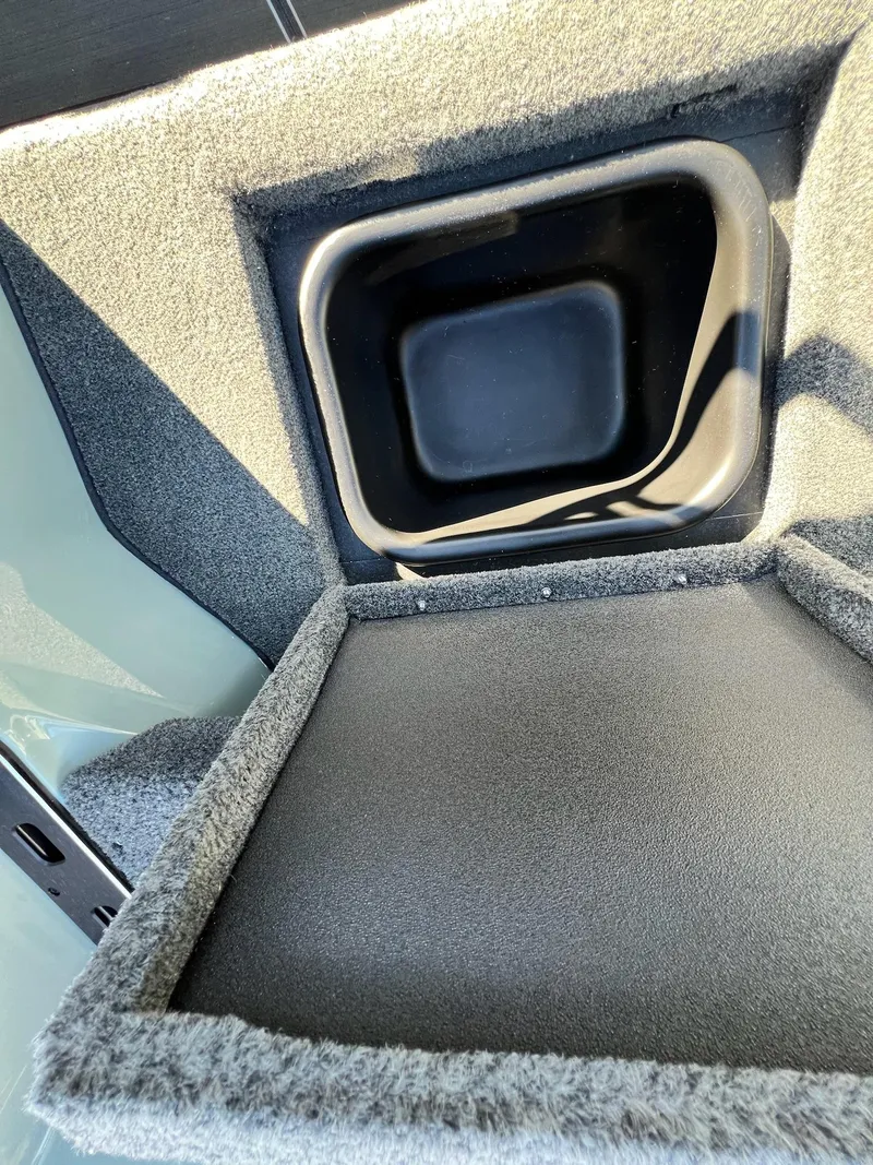 Slide: The Image of Skeeter FXR20 Apex 2025 - 26