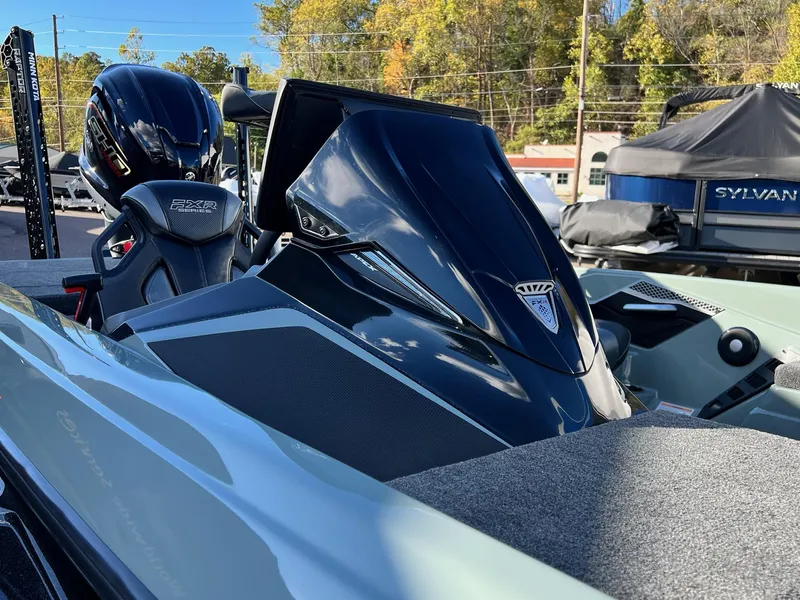 Slide: The Image of Skeeter FXR20 Apex 2025 - 43