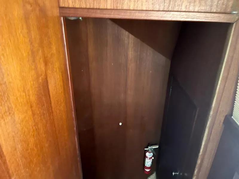 Slide: The Image of Bertram 42 Flybridge Motor Yacht 1986 - 16